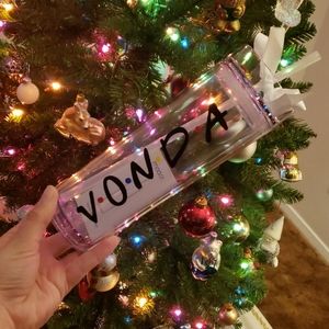 *NWT* V•O•N•D•A Friends Tumbler